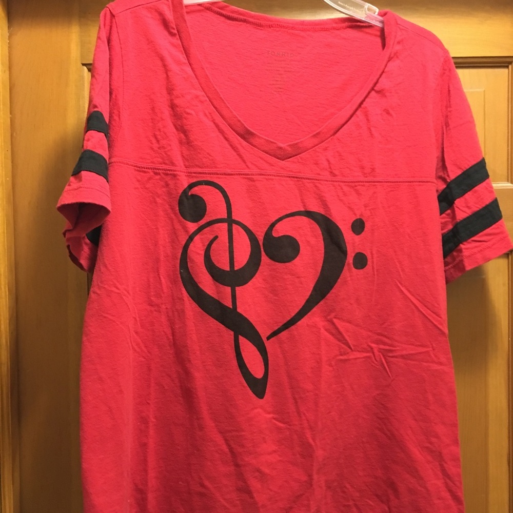 Size 2 Red Torrid Tee with Heart Graphic